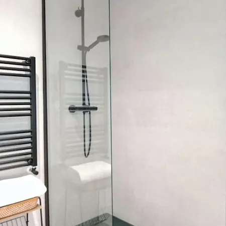 Apartamento Con Y Zona De Trabajo En Castro Castro Urdiales